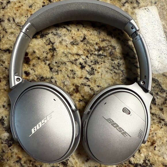 Bose QuietComfort 35 Series II QC35 Wireless Noise Cancelling Headphones Silver - Picture 2 of 7